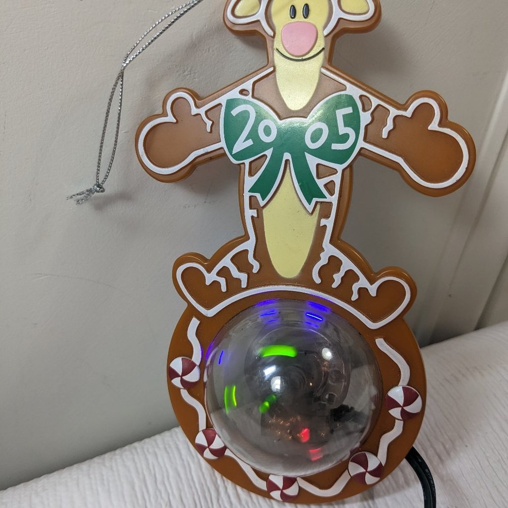 Disney Store Tigger Gingerbread ornament‎ 2005 spinning lights Our Family Tree